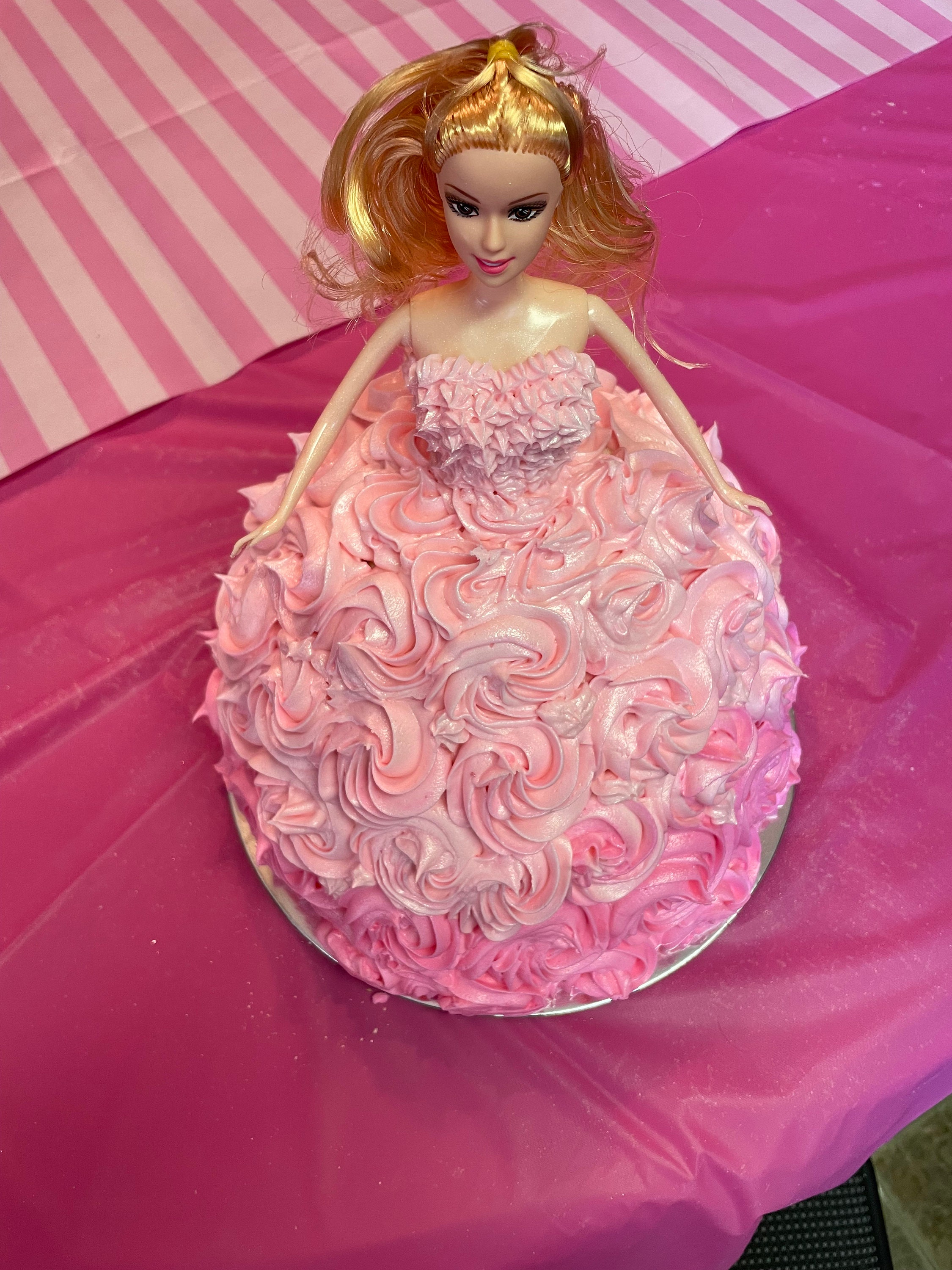 Decoración Torta Con MuÃ±eca Borracha Muñeca Barbie Borracha Torta - Main Image