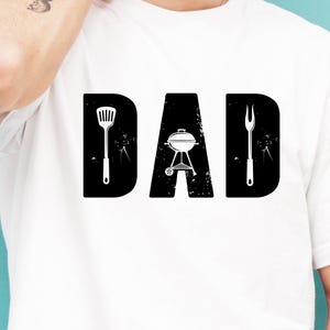 Grill Dad Shirt Funny BBQ T Shirt for Men Fathers Day Gift for Him King of the Grill Tee Backyard Barbecue Shirt Meat Smoker Lover Tee