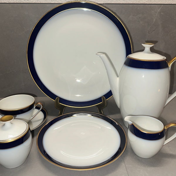 Coffee service 37 days. made of porcelain from Arzberg, vintage and real cobalt blue