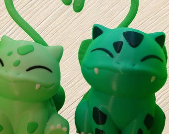 Valentine Bulbasaur and Ivysaur Statue – Multiple Sizes & Finishes