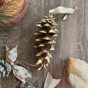 4&quot;-5&quot; Gold Pinecone Ornament