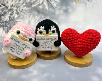 Artisanat couple et coeur de pingouins| Cadeau pour petite amie|Tasse, cadeau d'amour pour petite amie|Petit ami|Famille|Meilleur ami|Buddy de bureau au crochet