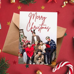 Tarjeta navideña de BTS / Tarjeta temática de BTS / Descarga digital / Descarga editable e imprimible / Lista para imprimir / Tarjeta BTS / BTS personalizada