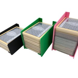 Standaard kaarthouder voor de VS (56 x 87 mm) | Kaartstapelhouder | Kartonnen doos | Standaard kaartstapelhouder VS | Kaarthouder met mouwen