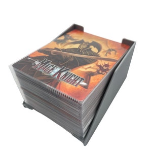 Standardowy europejski uchwyt na talię kart (59 x 92 mm) | Standardowe europejskie pudełko na talię kart | Uchwyt na stos kart 50, 100, 150 | Le Havre | Memoir '44