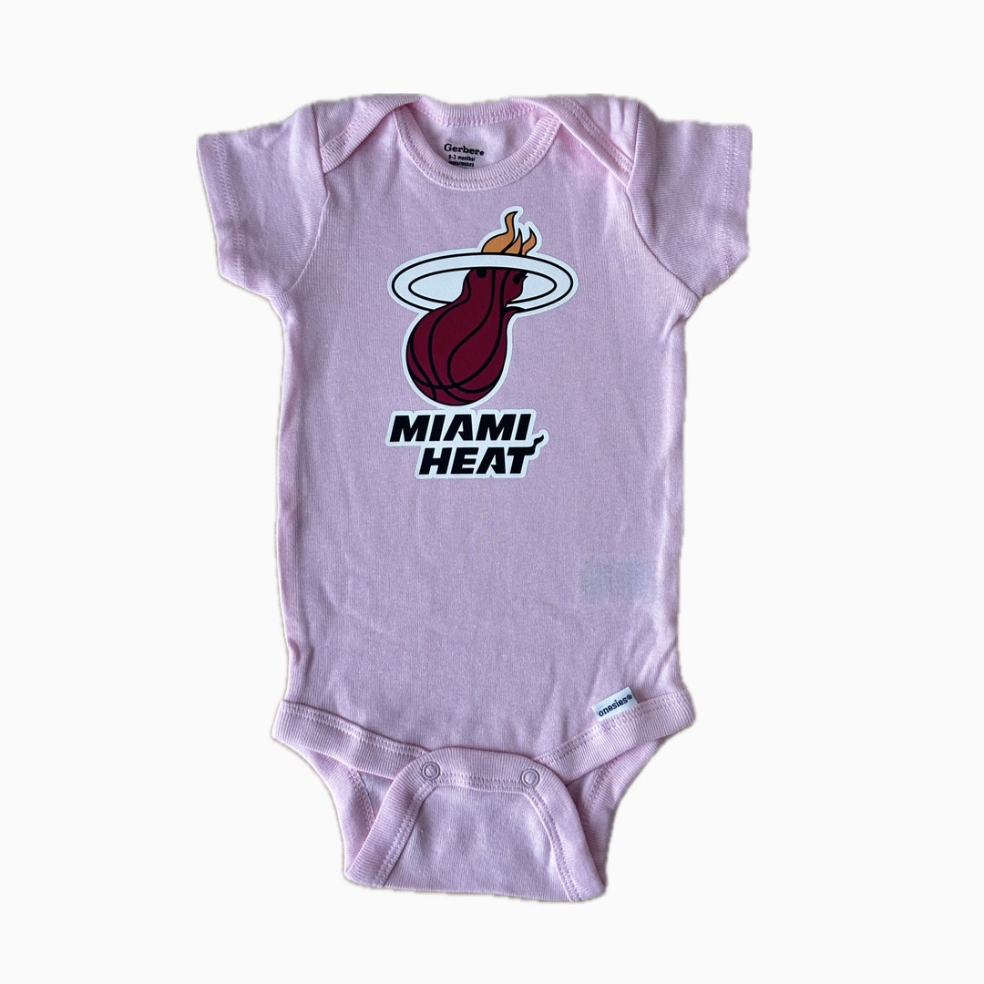 Thao Lam Phuong On : Saturdays Baby Apparel For College Fans Activity 7154379542365663232 Ign6