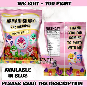 Może przedstawiać: R&oacute;żowa i biała torebka z cukierkami z napisem "Armani Shark 2nd Birthday". Prz&oacute;d zawiera ilustracje rekin&oacute;w i mieszane owoce. Tył m&oacute;wi "Dziękuję za przybycie na imprezę ze mną!" i zawiera informacje o wartości odżywczej. Waga netto 14g.