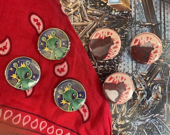 Ikea Aftonsparv / Alien and Djungleskog / Bear badges 32mm