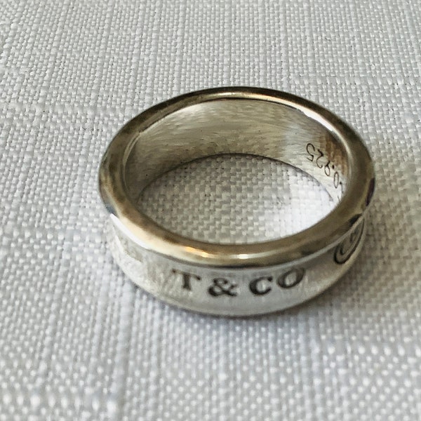 Genuine Tiffany & Co 1837 Concave Sterling Silver Ring Size Q With Pouch
