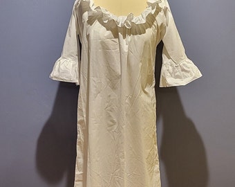 Tudor elisabethanisches Chemise mit Rüschenausschnitt, Unterwäsche, Renaissance, mittelalterliche Seide, Baumwollleinen