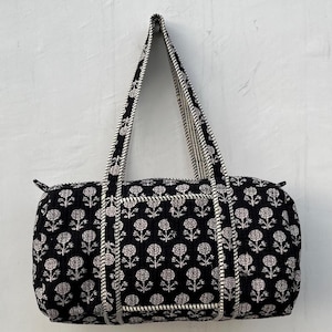 Handgemachte schwarze Blumen gesteppte Baumwoll-Reisetasche: Reise-Sporttasche