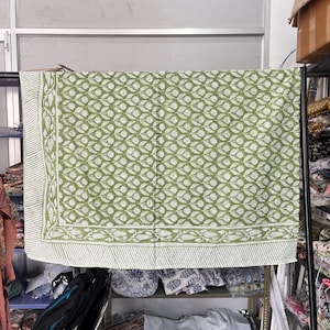 Pareo de algodón con estampado a mano: chal playero con borde de seda