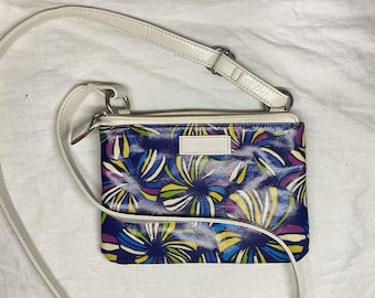 Bolso bandolera Relic Floral Multicolor Bolso pequeño con correa ajustable y tachuelas