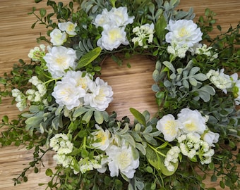 Small Wreath With White Flowers, Candle Ring, Mini Wreath for Cabinet or Window, Housewarming Gift, Table or Wall Decor, Gift for Mom