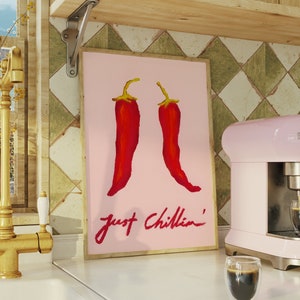 Just Chillin Print, Chilli Poster, Retro Küchenwandkunst, trendige druckbare Kunst für die Küche, ästhetisches Küchendekor, lustiges Chillibild DIGITAL