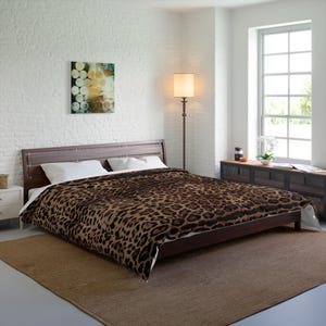 Wild Luxury Leopard Print Comforter, Animal Print Bedding, Cozy Bedroom Decor, Ideal for Animal Lovers, Gift for Home