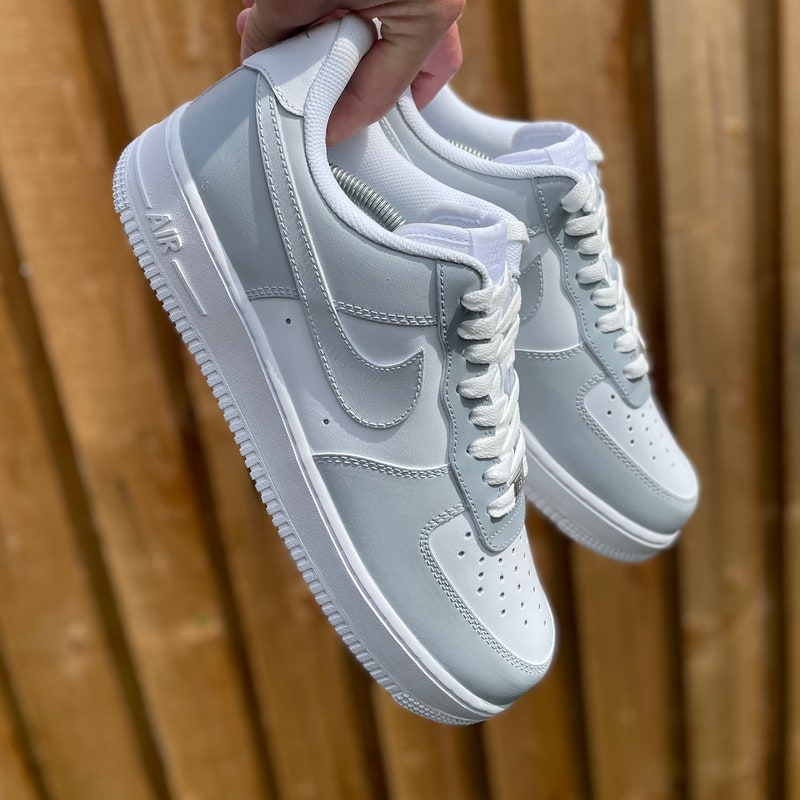 size tag nike air force 1