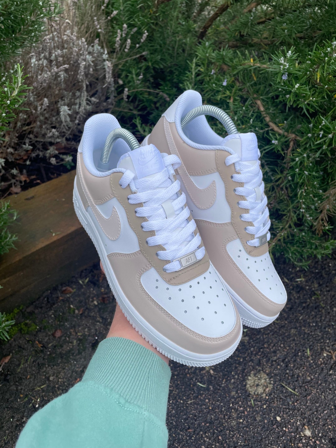 flight club mocha 1s