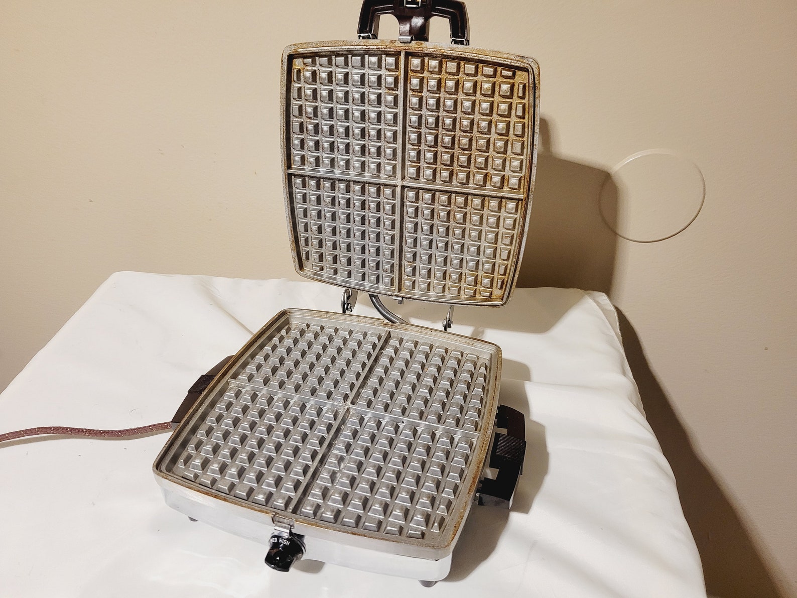 Chrome Square Toastmaster Waffle Iron Maker Baker and Grill Etsy Canada