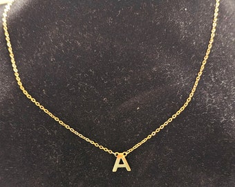 Collier initial