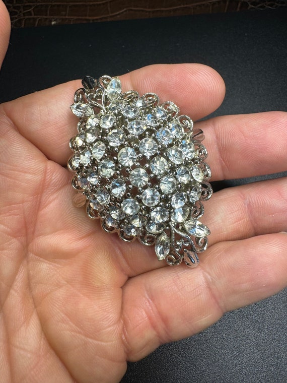 Lisner signed domed Rhinestone brooch