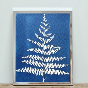 Feuille décorative cyanotype | Décoration de la maison | Impression botanique | Photographie solaire | Bleu de Prusse | Feuille A4 | peinture murale