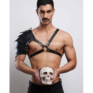 Leather Gladiator Armor Harness: Men&#39;s Chest Shoulder Harness