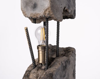 Unstructured concrete lamp