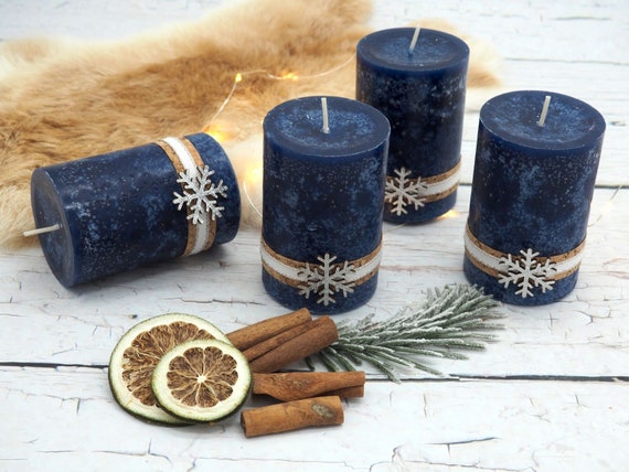 4 Adventskerzen Kerzen Stumpenkerzen Blau Dunkelblau Schneeflocke Holz Advent Weihnachten