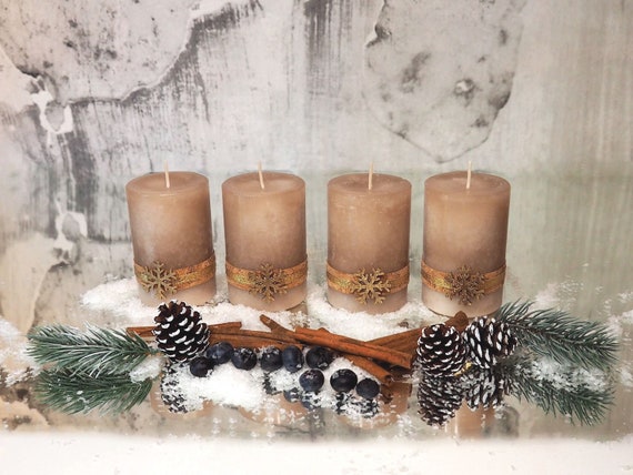 4 Adventskerzen Kerzen Stumpenkerzen Beige Schneeflocke Holz Advent Weihnachten