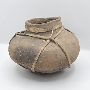 Vintage Tarahumara Seed Jar – Primitive Southwestern Clay Pot with Bone Shim Harness