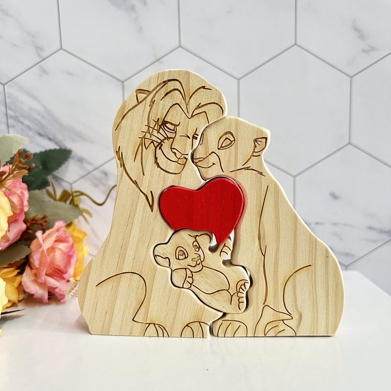 Rompecabezas de madera personalizado de la familia de leones - Rompecabezas con nombre familiar grabado - Regalo de recuerdo familiar - Familia de animales - Regalo para el Día de la Madre - Regalo para el Día del Padre imagen 4