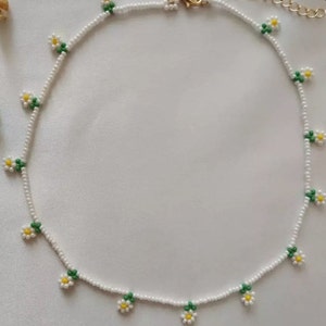 Collar de margaritas con cuentas: colorida joyería de cuentas de vidrio estilo Y2K