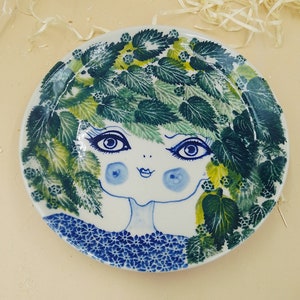 Hand-painted plates image 3