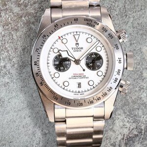 Reloj de carreras automático cronógrafo de acero reacondicionado