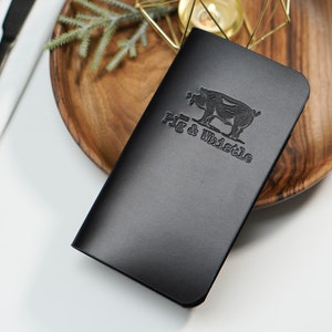 Schwarzer Leder Geldscheinhalter, Leder Scheckhalter, Scheckhalter aus Leder mit Prägung Scheckhalter für Restaurant Scheckbuch