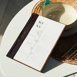 Menu w formacie A5, menu drewniane, skórzana okładka menu, spersonalizowana okładka menu, uchwyt na menu, teczka na menu restauracji, księga gości