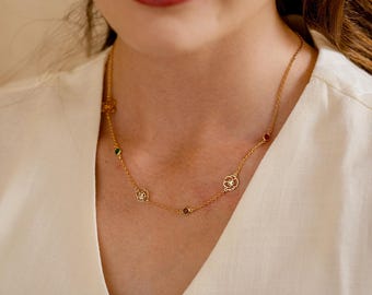 Custom Birth flower Necklace with Birthstone, Family Birth Flower Necklace, Personalized Gifts for Mum, Christmas Gift for Grandma