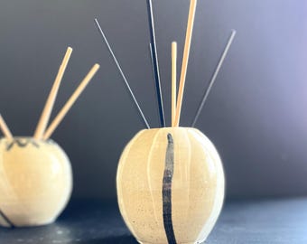 Hand-Painted Ceramic Reed Diffuser: Beige Geometric Scent Diffuser