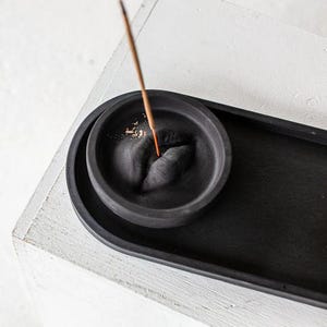 Personalized Modern Minimalist Concrete Incense Burner in 3 colors: black white gray, Handmade Gift for Relaxation and Home Decor