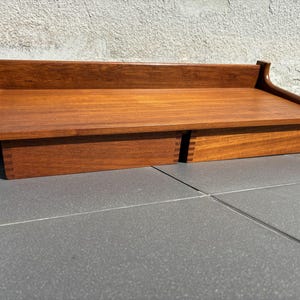 Kai Kristiansen Vägghylla i teak, Kaagaards Møbelfabrik, Danmark, 1960-tal, dansk modern, flytande hylla med lådor, vintage, teak