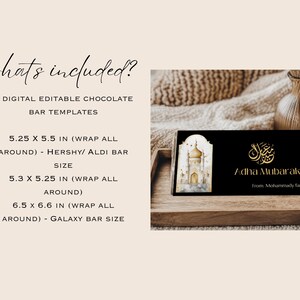 Peut inclure: Un emballage de barre chocolat&eacute;e noir avec une calligraphie arabe dor&eacute;e et une illustration d'une mosqu&eacute;e &agrave; l'aquarelle. Le texte indique "Adha Mubarak" et "From: Mohammady family." L'image comprend &eacute;galement du texte sur les mod&egrave;les num&eacute;riques et les tailles en cm.