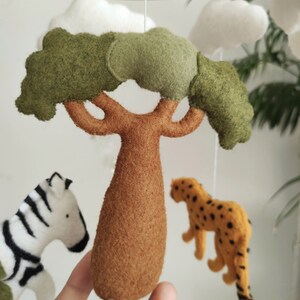 Neutral baby mobile animals Africa nursery mobile felt zdjęcie 6