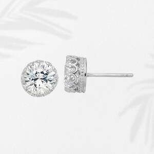 Sterling Silver Rhodium-plated CZ 8mm Crown Post Stud Earrings