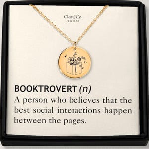 Collar con libro, regalo divertido para amantes de los libros, collar grabado personalizado para amantes de los libros, regalo de Navidad para una amiga, regalo de cumpleaños.