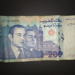 Old 200 moroccan dirham banknote, minted in 1423 Annod Hijri and 2002 Annod Domino