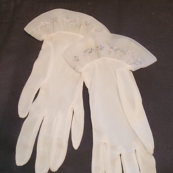 Vintage Nylon Gloves 1950s White Nylon Wrist Gloves Sheer Nylon Ruffle Cuffs Pink Blue Floral Embroidery Van Raalte Mid Century 6