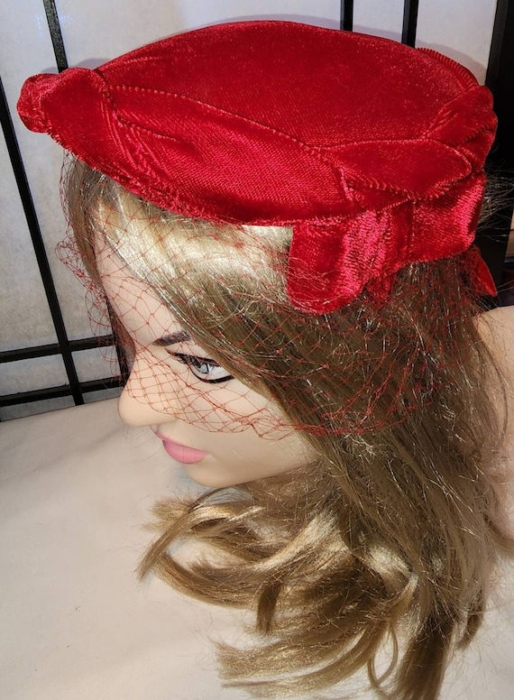 Vintage velvet hat 1950s red velvet cocktail hat … - image 1