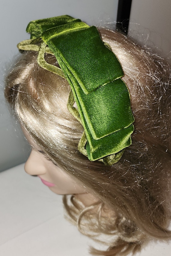 Vintage Headband Hat 1950s 60s Large Green Velvet 