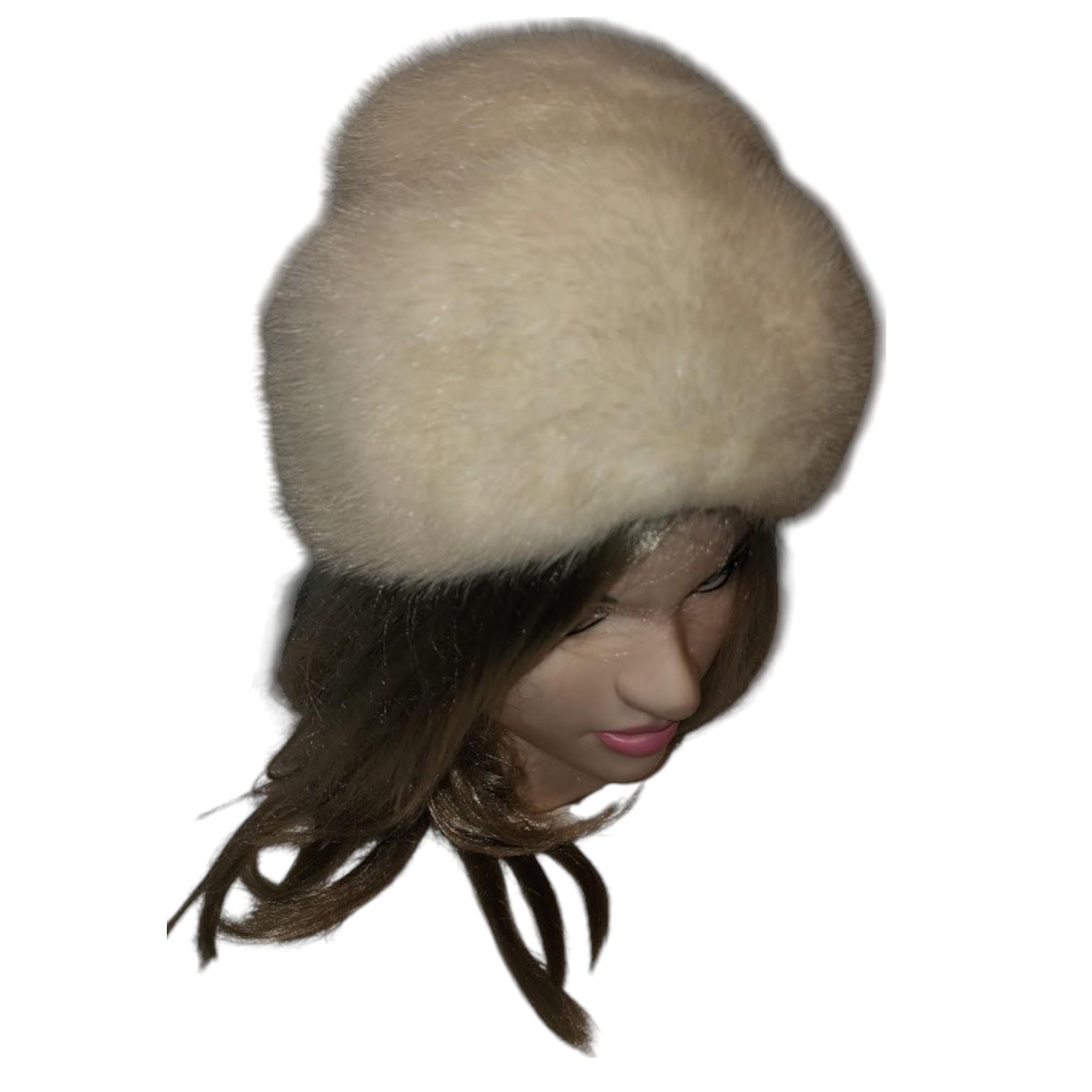 Vintage Fur Hat 1960s Large Cream Mink Fur Beehive Pouf Hat  display picture 3